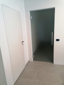 PORTA IN VETRO